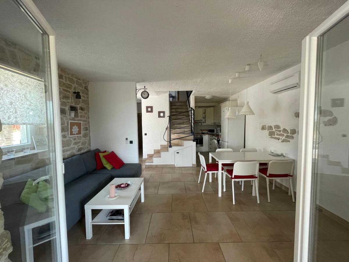 Holiday Home Toma Puljane ภายนอก รูปภาพ