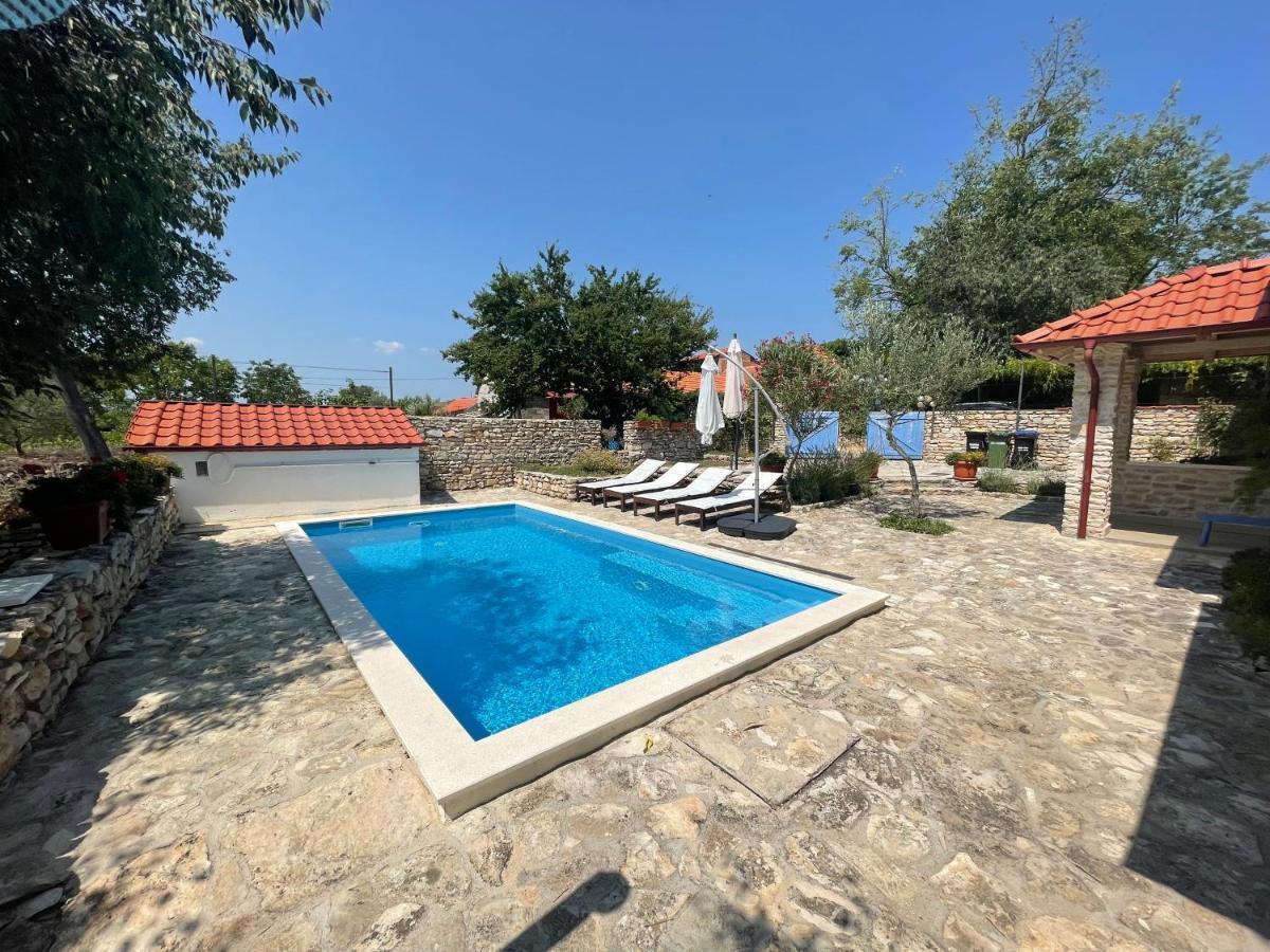 Holiday Home Toma Puljane ภายนอก รูปภาพ