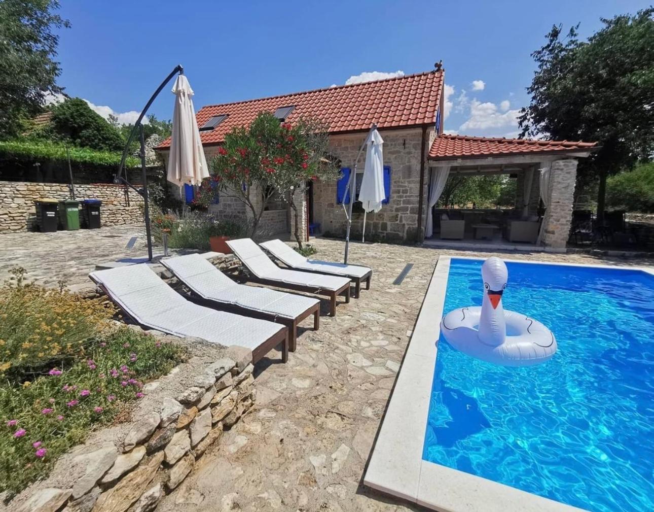 Holiday Home Toma Puljane ภายนอก รูปภาพ